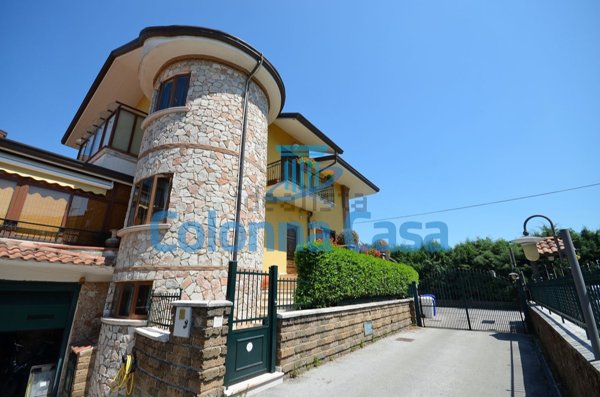 casa indipendente in vendita a Monteforte Irpino