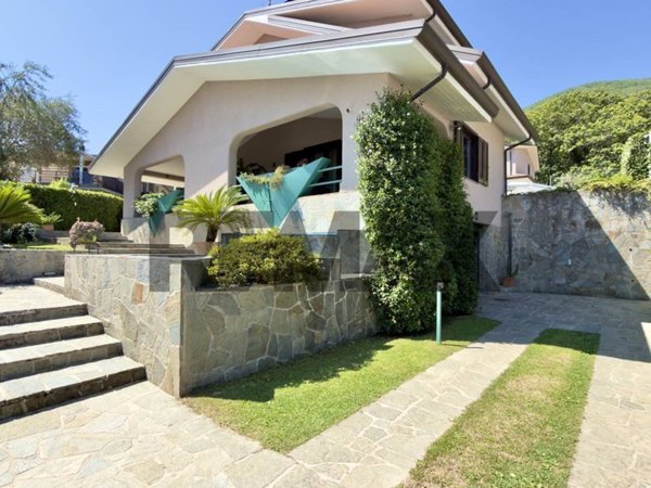casa indipendente in vendita a Monteforte Irpino
