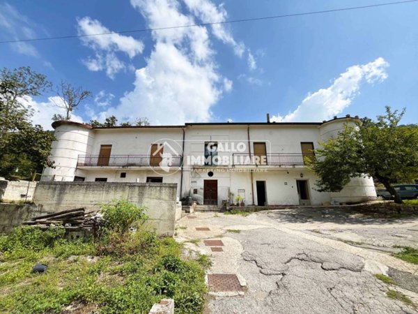 casa indipendente in vendita a Monteforte Irpino in zona Campi