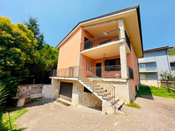 casa indipendente in vendita a Monteforte Irpino