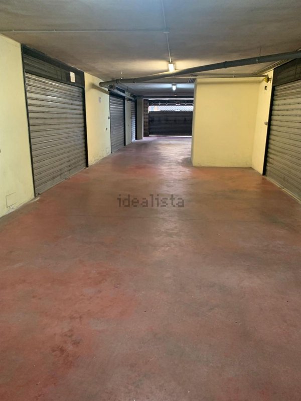 box auto in vendita a Monteforte Irpino in zona Alvanella