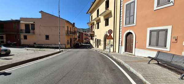 box auto in vendita a Monteforte Irpino in zona Campi
