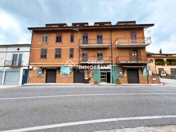 locale commerciale in vendita a Monteforte Irpino in zona Campi