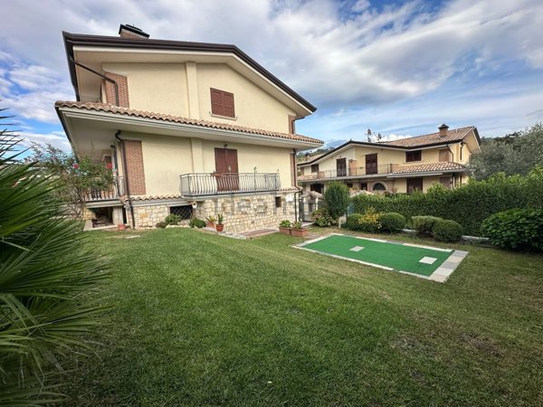 casa indipendente in vendita a Monteforte Irpino