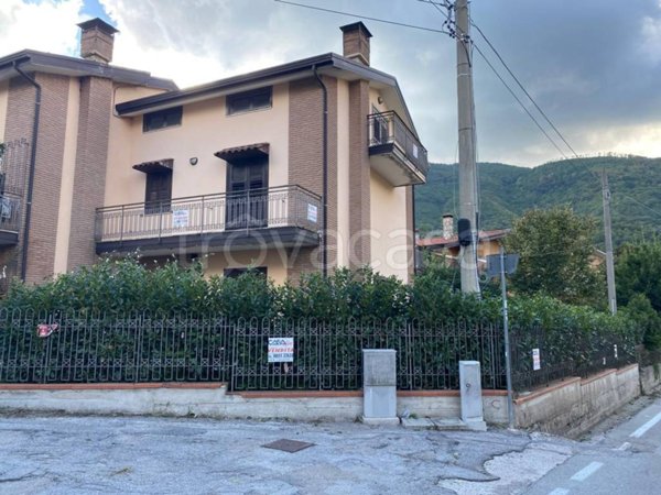 casa indipendente in vendita a Monteforte Irpino