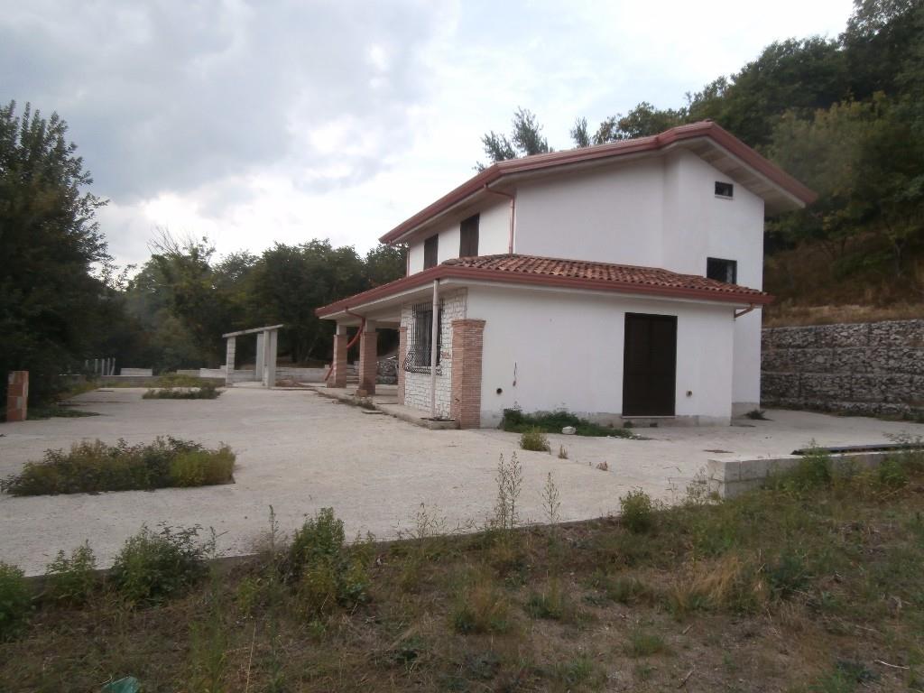 casa indipendente in vendita a Monteforte Irpino