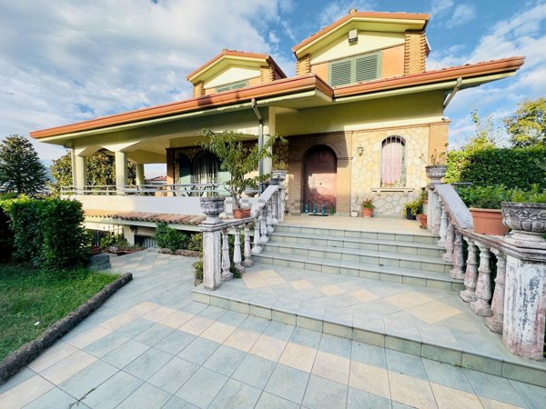 casa indipendente in vendita a Monteforte Irpino in zona Alvanella