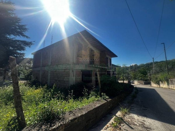 casa indipendente in vendita a Montefredane
