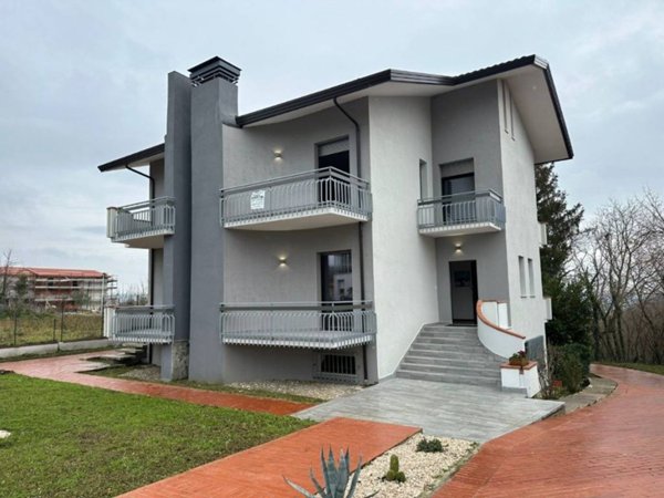 casa indipendente in vendita a Montefredane