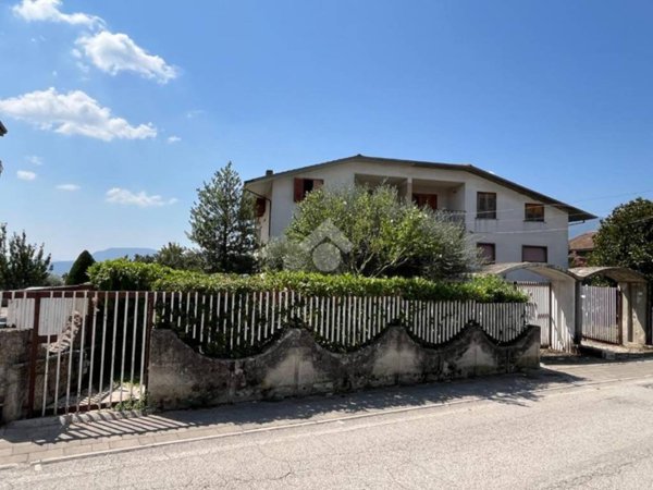 casa indipendente in vendita a Montefredane in zona Montefredane