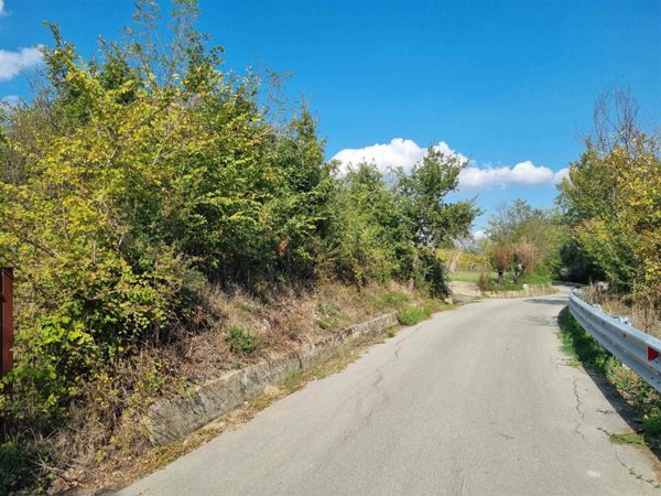 terreno agricolo in vendita a Montefredane in zona Arcella