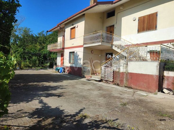 casa indipendente in vendita a Montefredane