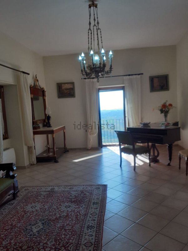 casa indipendente in vendita a Montefusco
