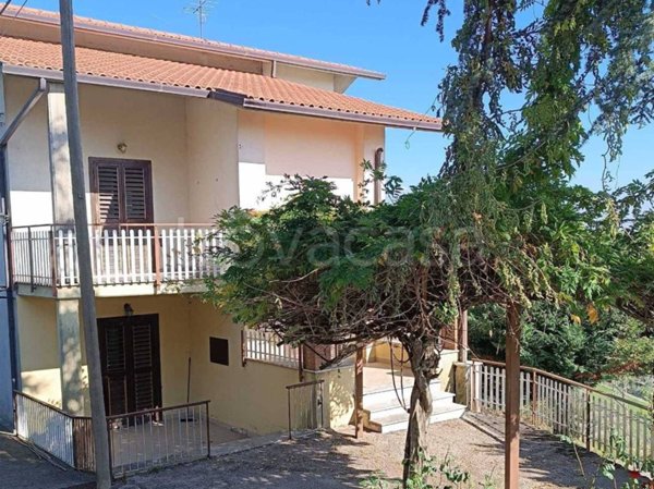 casa indipendente in vendita a Montefusco