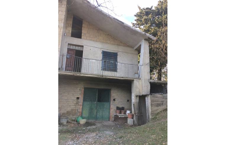 casa indipendente in vendita a Montefusco