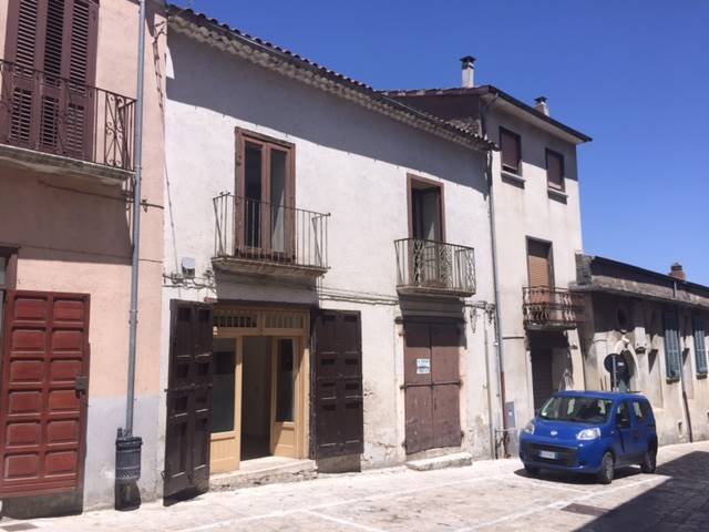 casa semindipendente in vendita a Montefusco