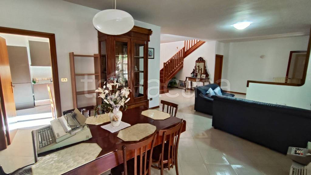 casa indipendente in vendita a Montella