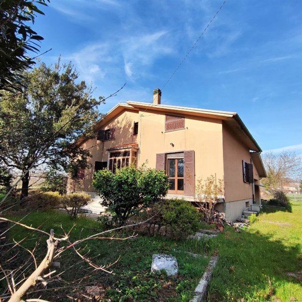 casa indipendente in vendita a Montella