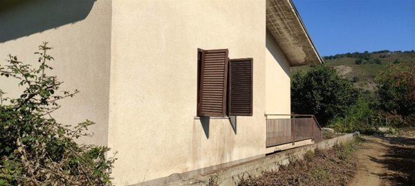 casa indipendente in vendita a Montella