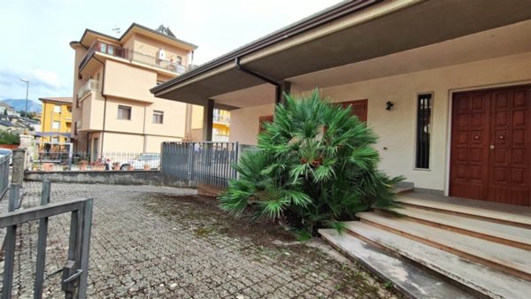 casa indipendente in vendita a Montella
