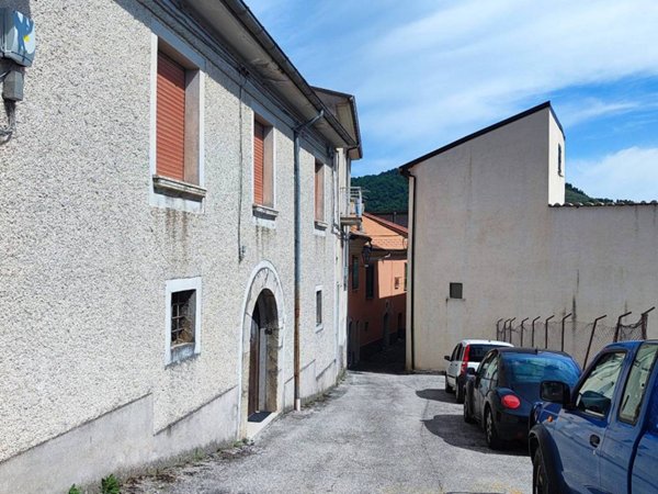 casa indipendente in vendita a Montella