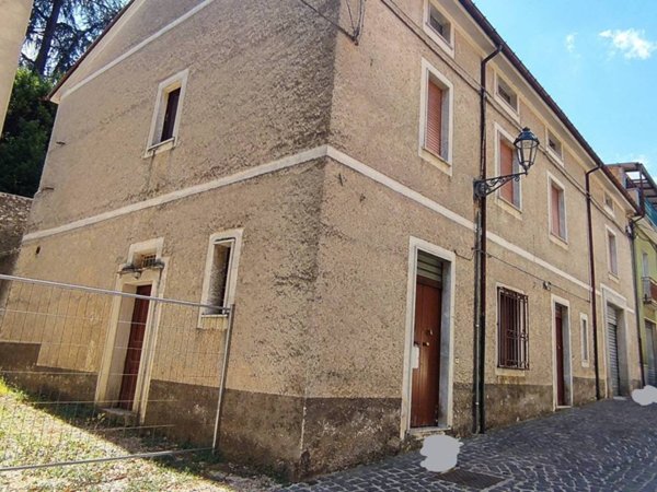 casa indipendente in vendita a Montella