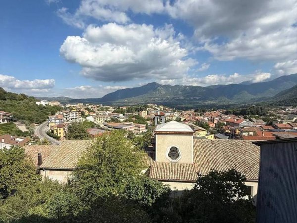 casa indipendente in vendita a Montella
