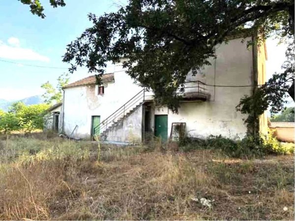 casa indipendente in vendita a Montella