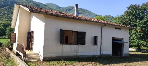 casa indipendente in vendita a Montella