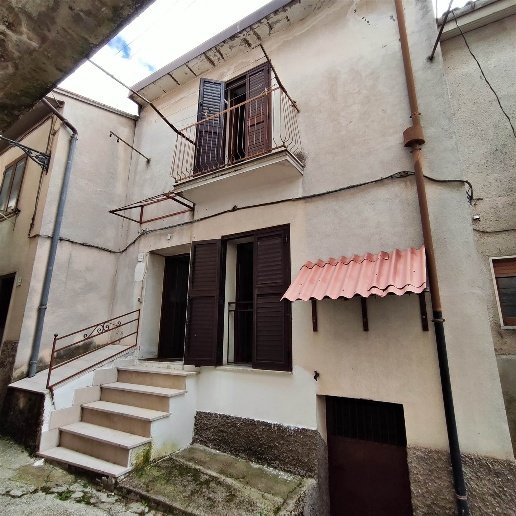 casa indipendente in vendita a Montella