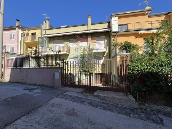 casa indipendente in vendita a Montella