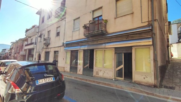 negozio in vendita a Montella