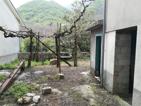 casa indipendente in vendita a Montella