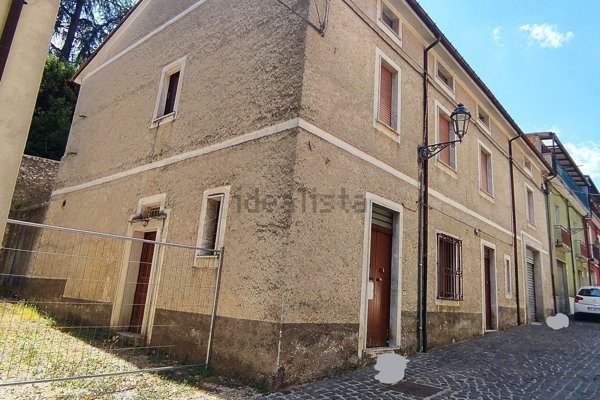 casa indipendente in vendita a Montella