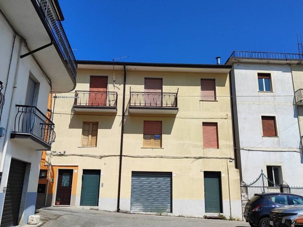 casa indipendente in vendita a Montella