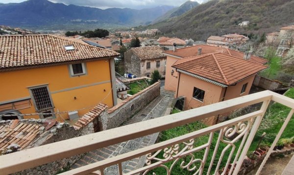 casa indipendente in vendita a Montella