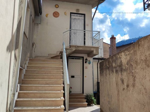 casa indipendente in vendita a Montella