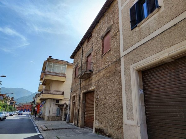 casa indipendente in vendita a Montella