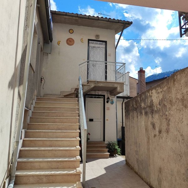 casa indipendente in vendita a Montella