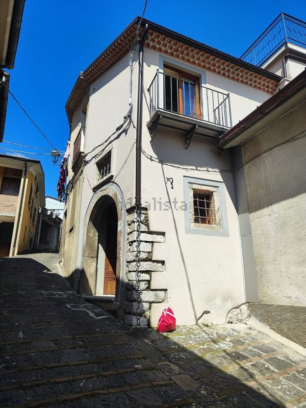 quadrivano in vendita a Montella