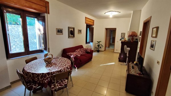 casa indipendente in vendita a Montella