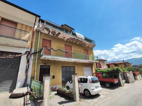 casa indipendente in vendita a Montella