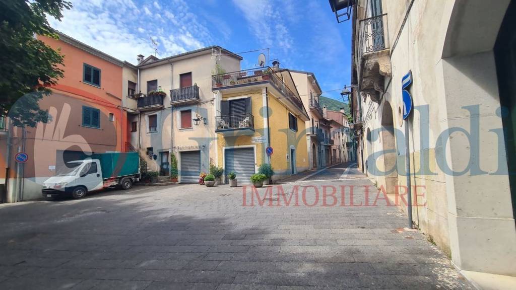 casa indipendente in vendita a Montella