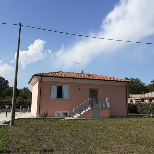 casa indipendente in vendita a Montella