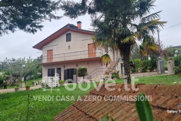 casa indipendente in vendita a Montemarano