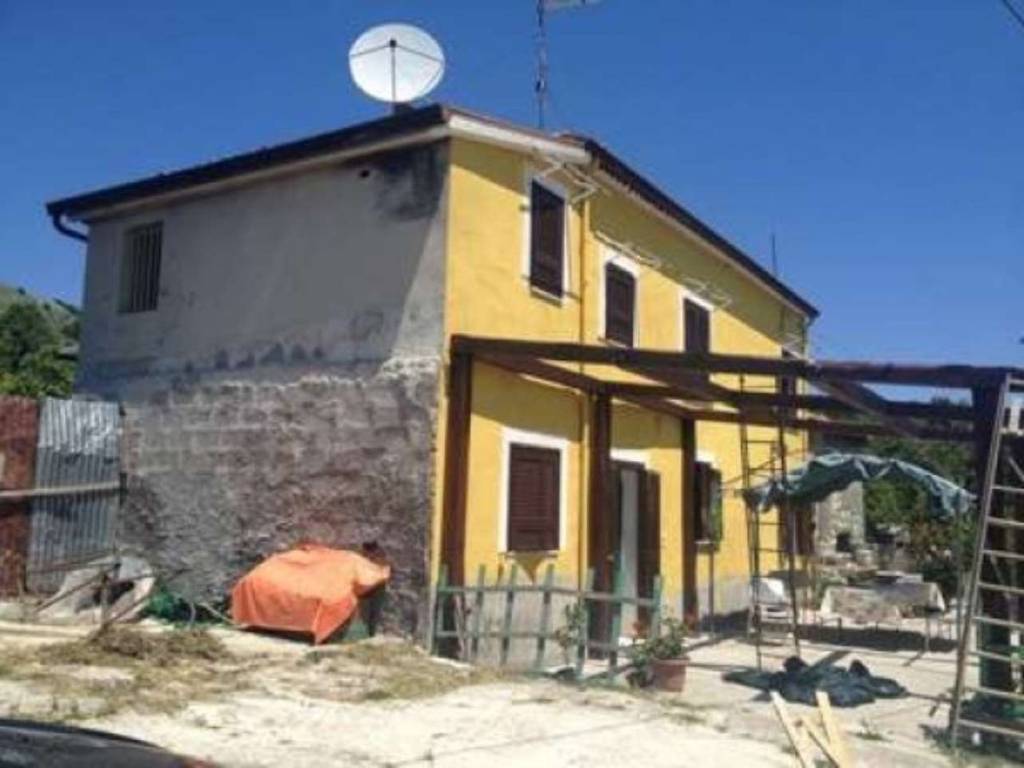 negozio in vendita a Montemarano