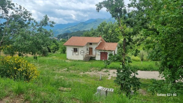 casa indipendente in vendita a Montemarano