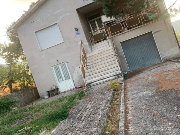casa indipendente in vendita a Montemarano