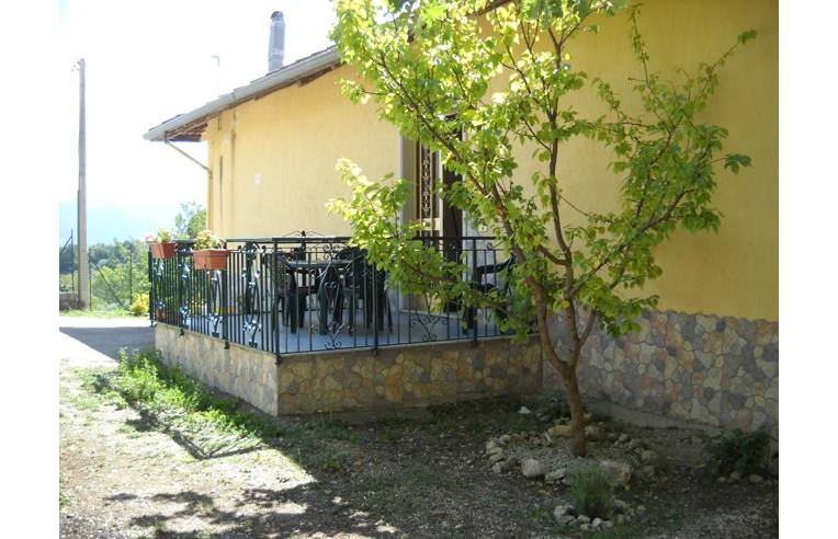 casa indipendente in vendita a Montemarano