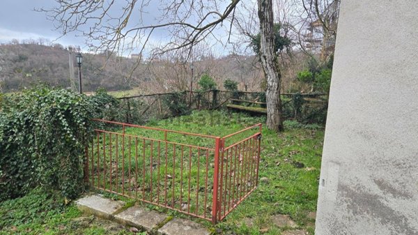 casa semindipendente in vendita a Montemarano